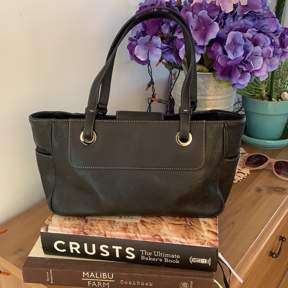 🌸Loft Tote 💯 real leather New no tag